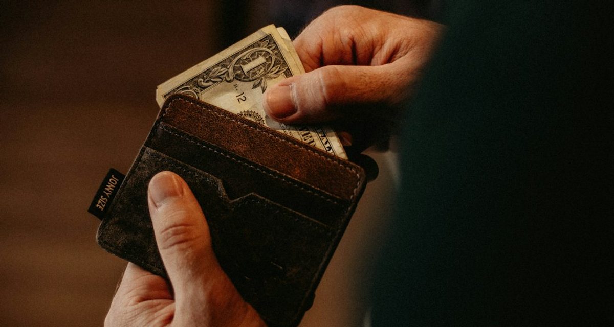 Махачкалинку подозревают в краже 116 тысяч у подруги, с которой она снимала жильё